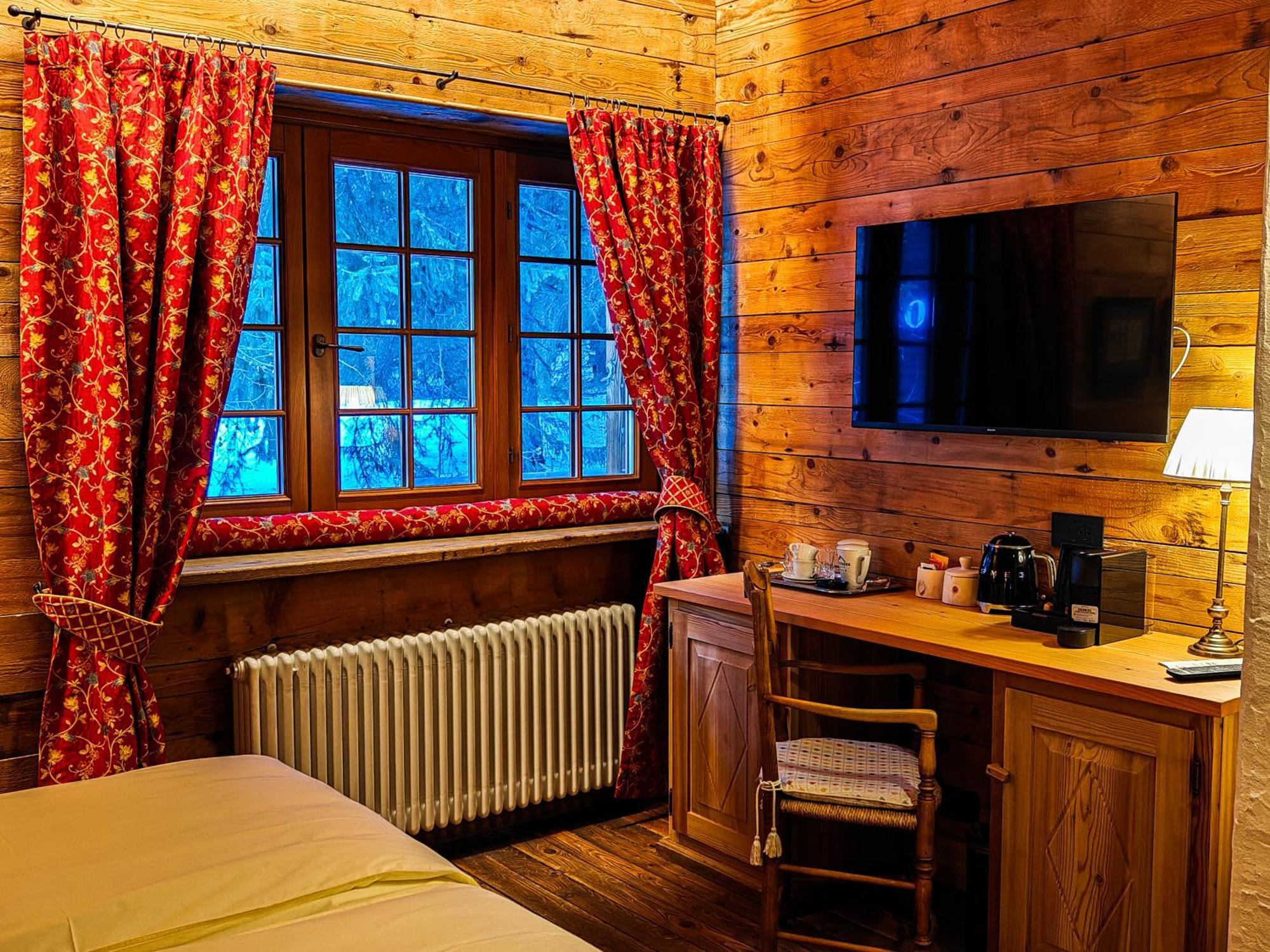 Hotel Breithorn Champoluc Bagian luar foto