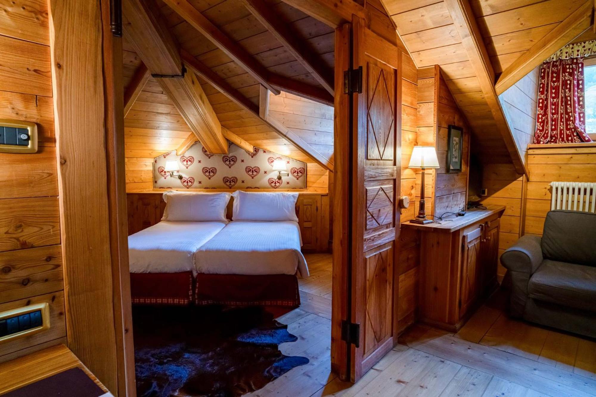 Hotel Breithorn Champoluc Bagian luar foto