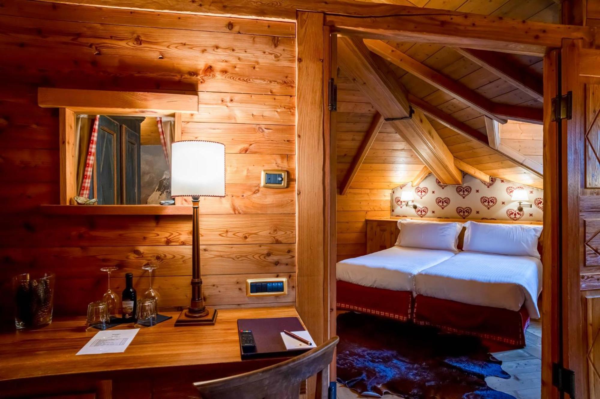 Hotel Breithorn Champoluc Bagian luar foto