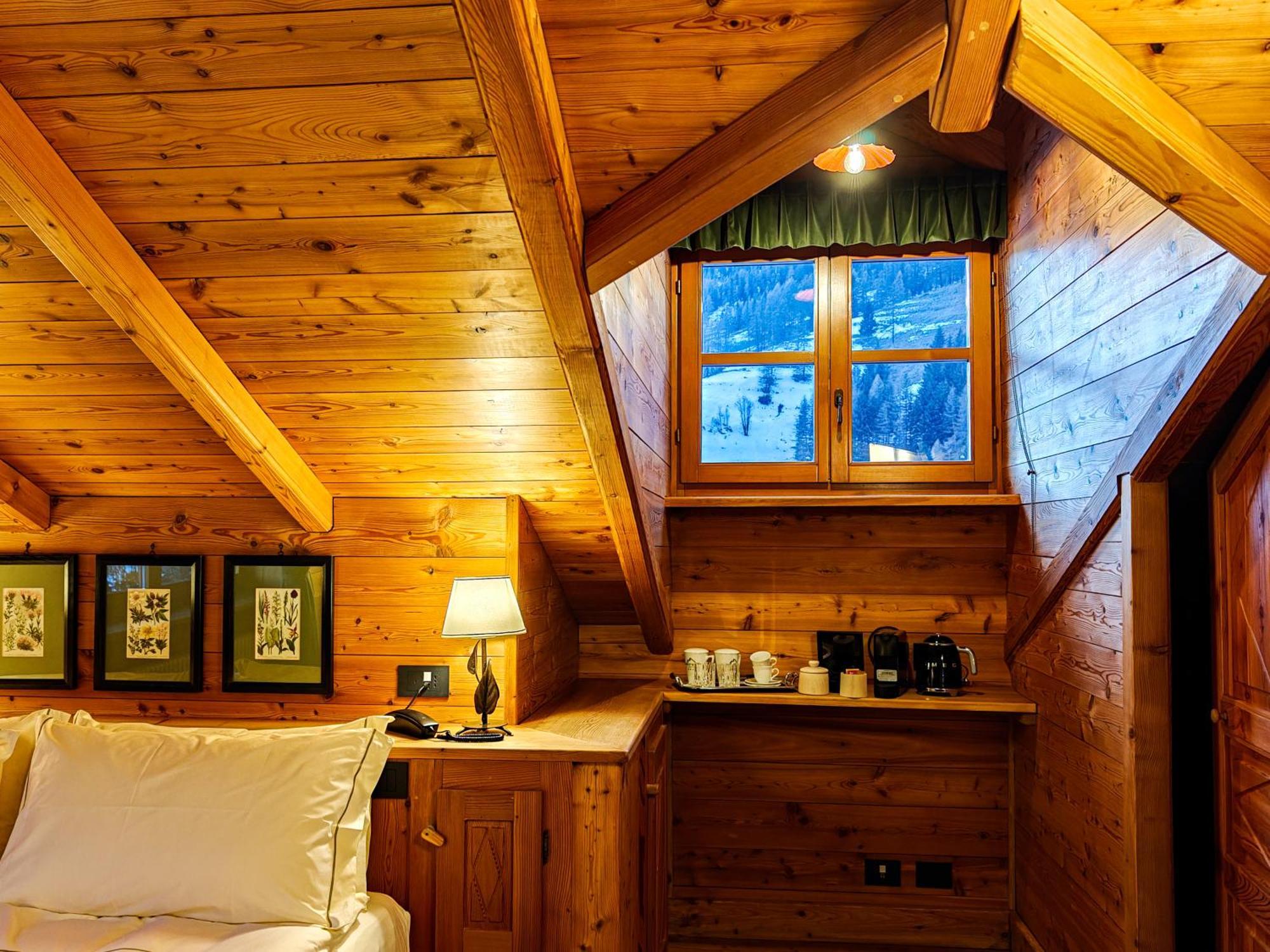 Hotel Breithorn Champoluc Bagian luar foto
