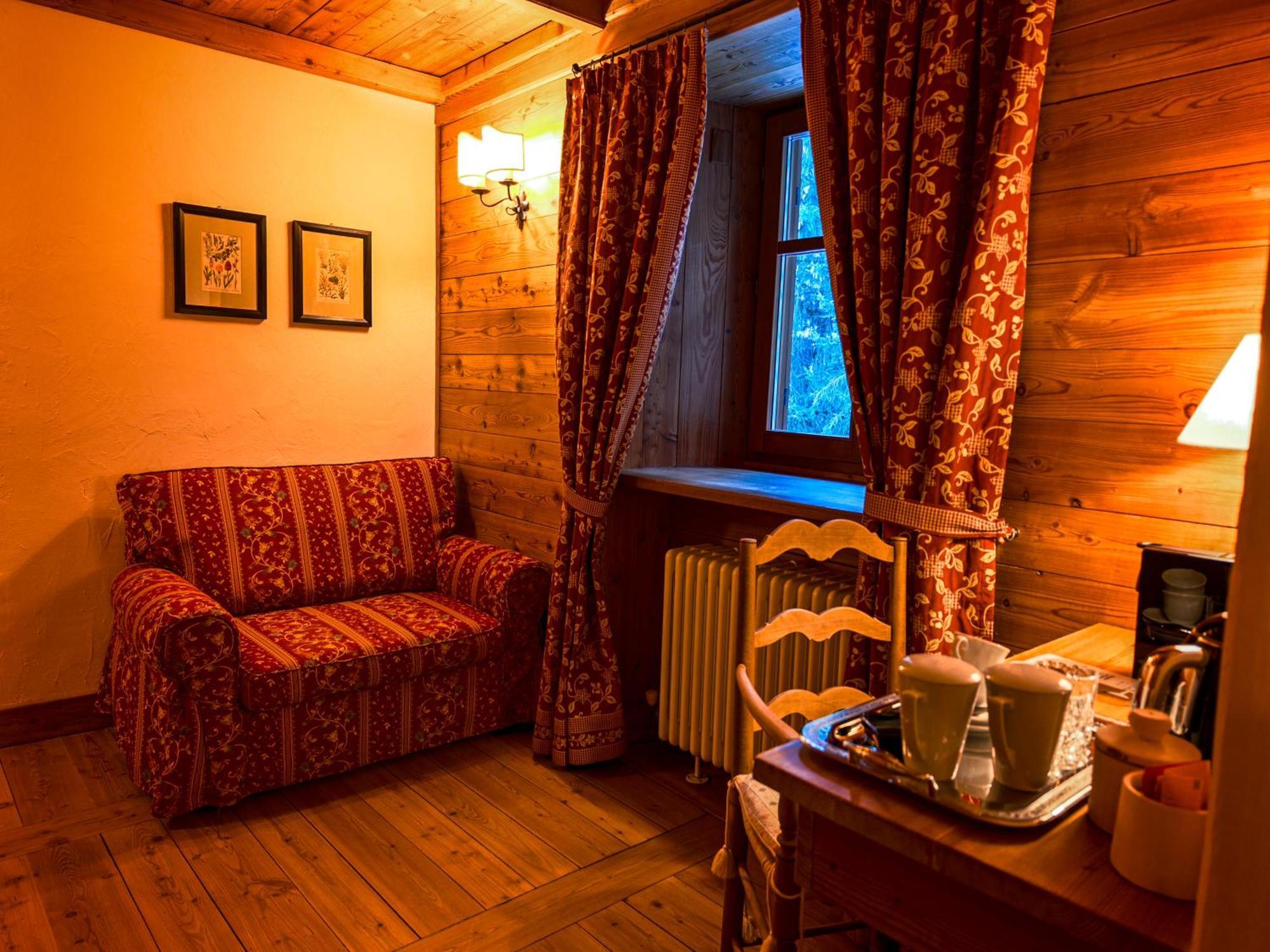 Hotel Breithorn Champoluc Bagian luar foto