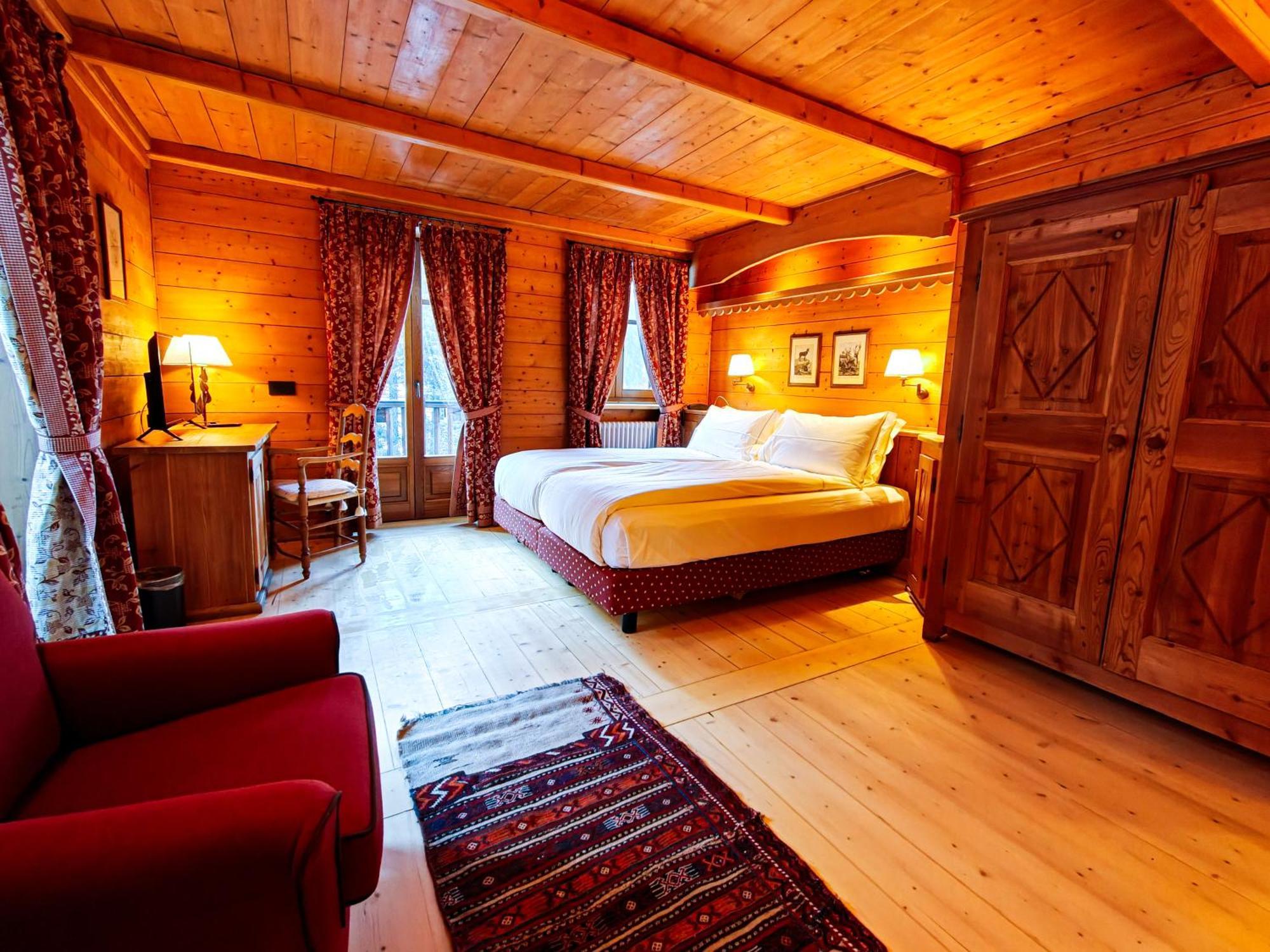 Hotel Breithorn Champoluc Bagian luar foto