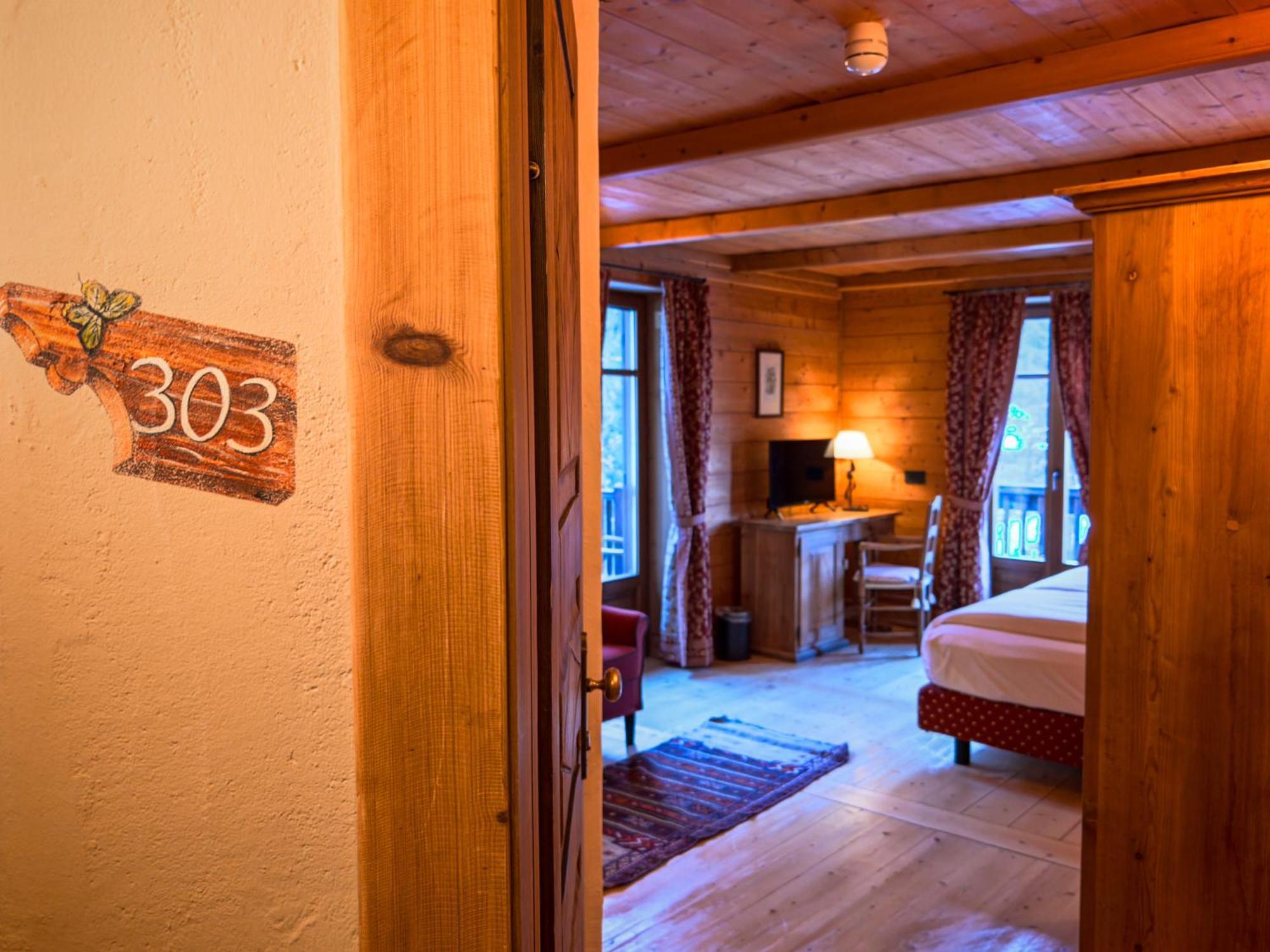 Hotel Breithorn Champoluc Bagian luar foto